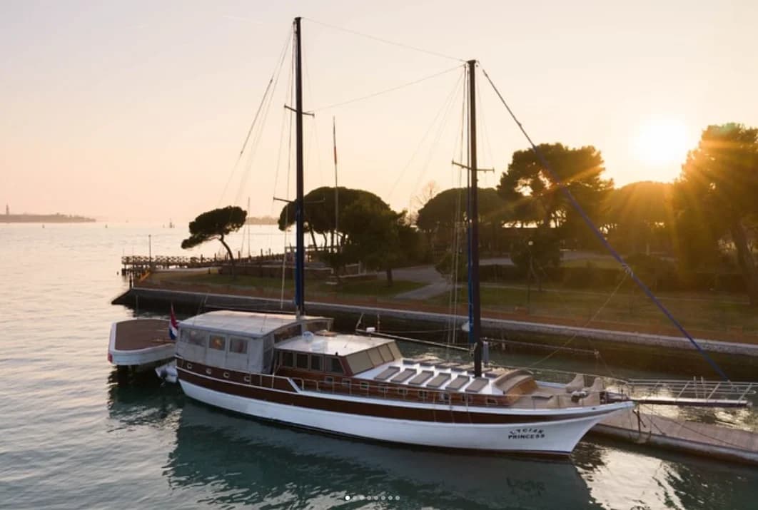 Bed & Boat (Caicco)